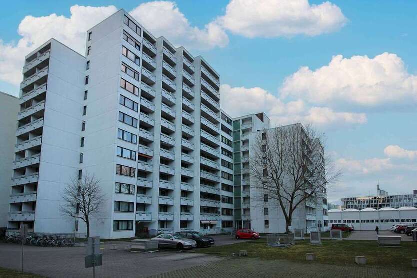 Wohnung zum Kaufen in Frankfurt am Main 215.000 € 31.43 m²