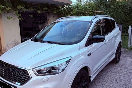 Ford Kuga 134.100 km 18.200 &euro; Neufahrn bei Freising 85375