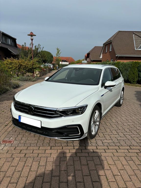 VW Passat 22.000 km 34.500 € Wolfsburg 38448