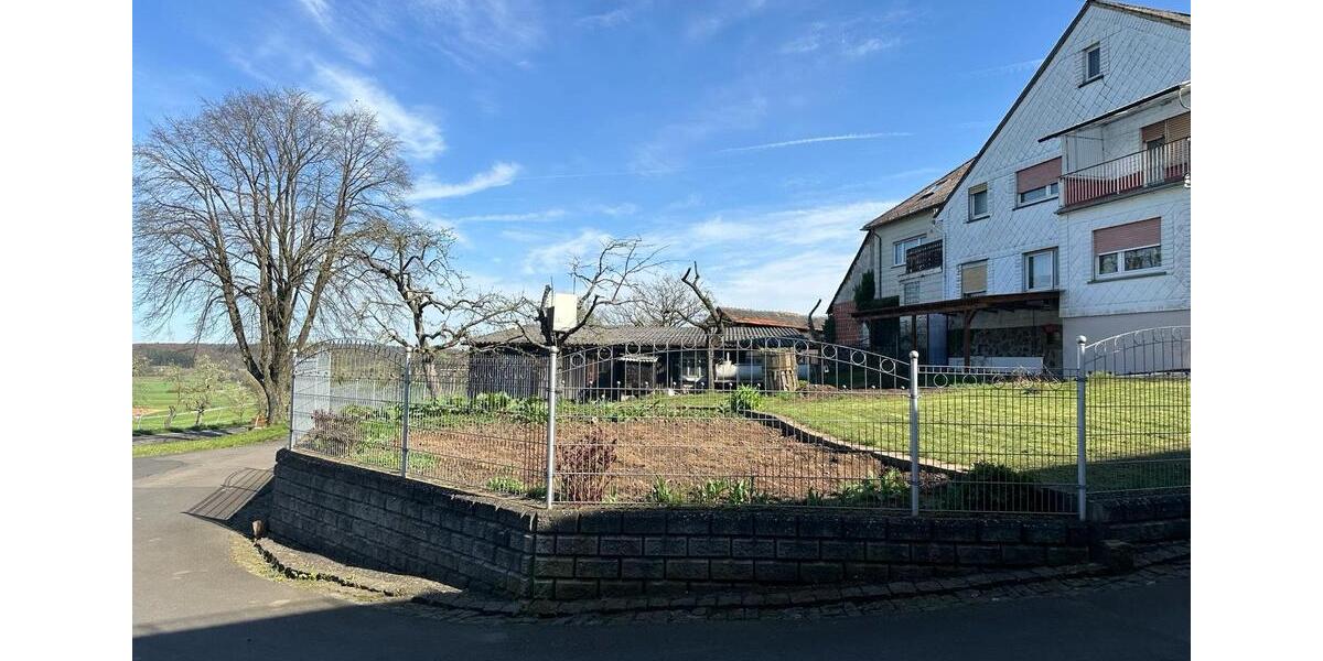 Einfamilienhaus Grünberg - 10 Zimmer, 260 m&sup2;, 285.000&euro; | Angebot:24596617