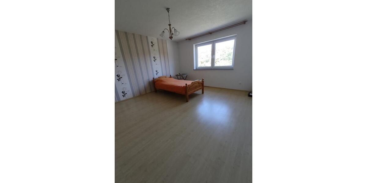 Wohnen im Grünen – Ruhe, Natur und moderner Wohnkomfort. zimmer