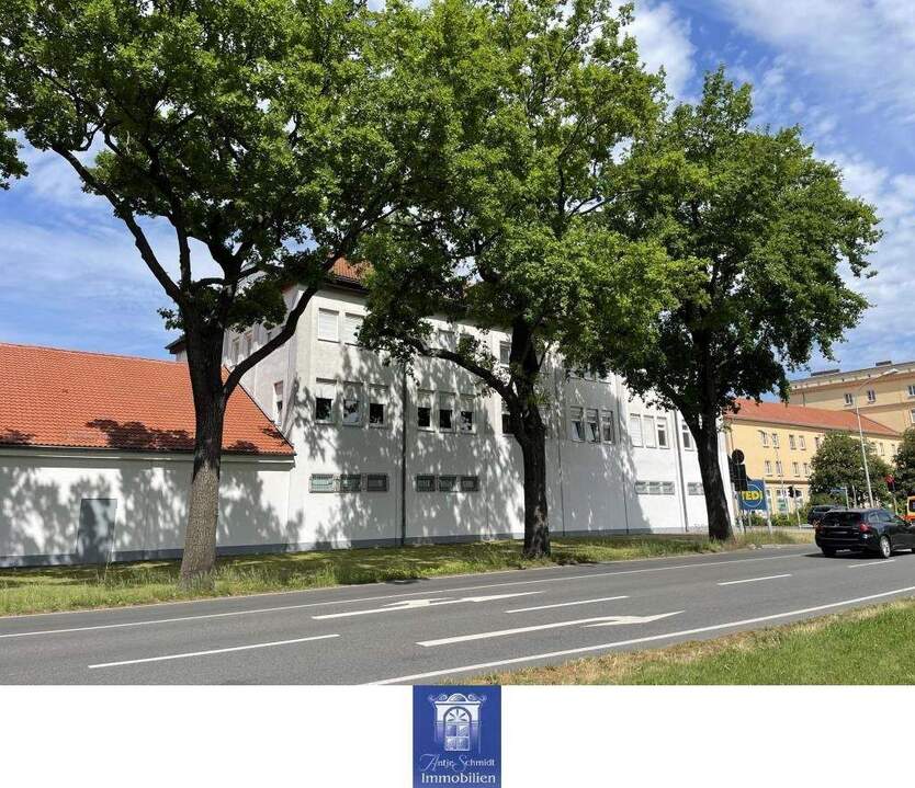 Perfekte 2-Zimmerwohnung mit großem Wohnzimmer und Duschbad in Senftenberg! 2 zimmer