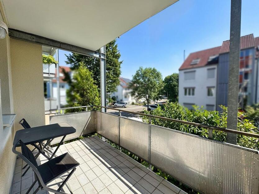 Helle 2 Zimmer Wohnung mit Balkon und EBK in Waiblingen Neustadt zimmer