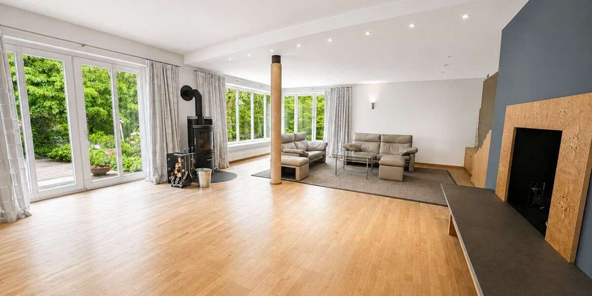 Charakterimmobilie mit Einliegerwohnung auf außergewöhnlichem Naturgrundstück - Mehrfamilienhaus, Wohnhaus Hüllhorst | Angebot:27254352
