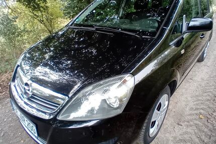 Opel Zafira 217.781 km 2.250 &euro; Medebach 59964