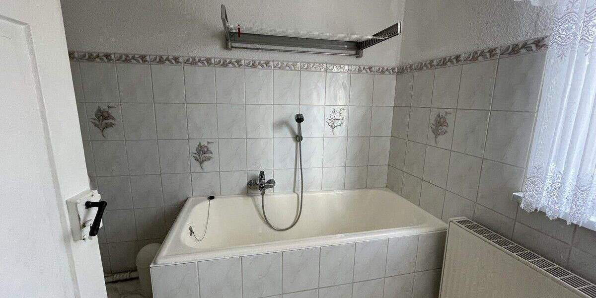 Einfamilienhaus Sitzendorf - 7 Zimmer, 190 m&sup2;, 125.000&euro; | Angebot:25725772