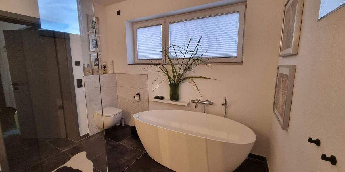 Einfamilienhaus Nümbrecht - 4 Zimmer, 196 m&sup2;, 745.000&euro; | Angebot:25657478