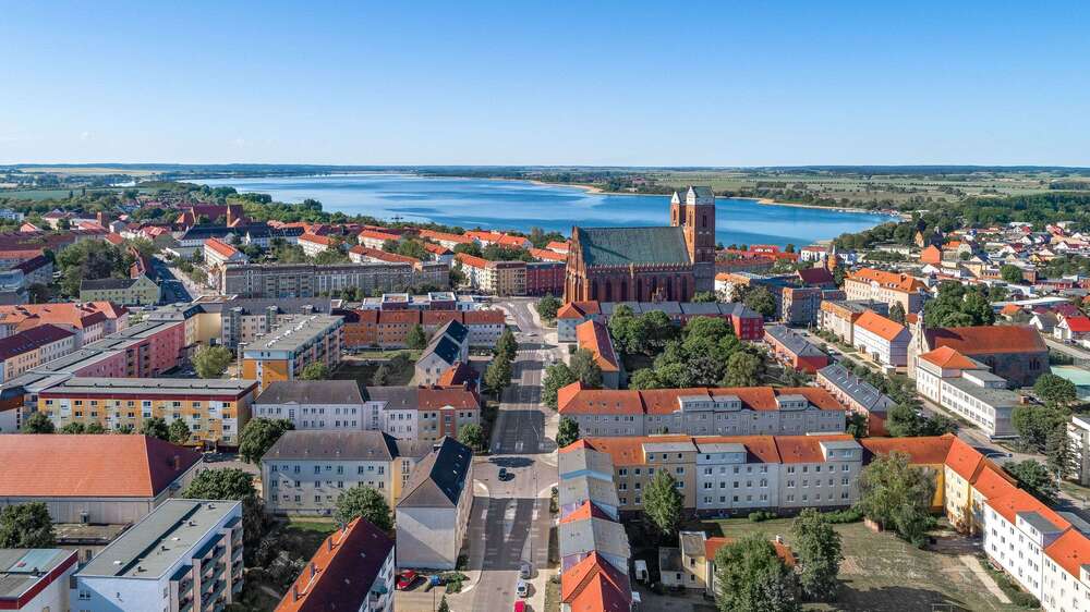 Einzelhandel in Prenzlau 952 € 65.11 m² zimmer