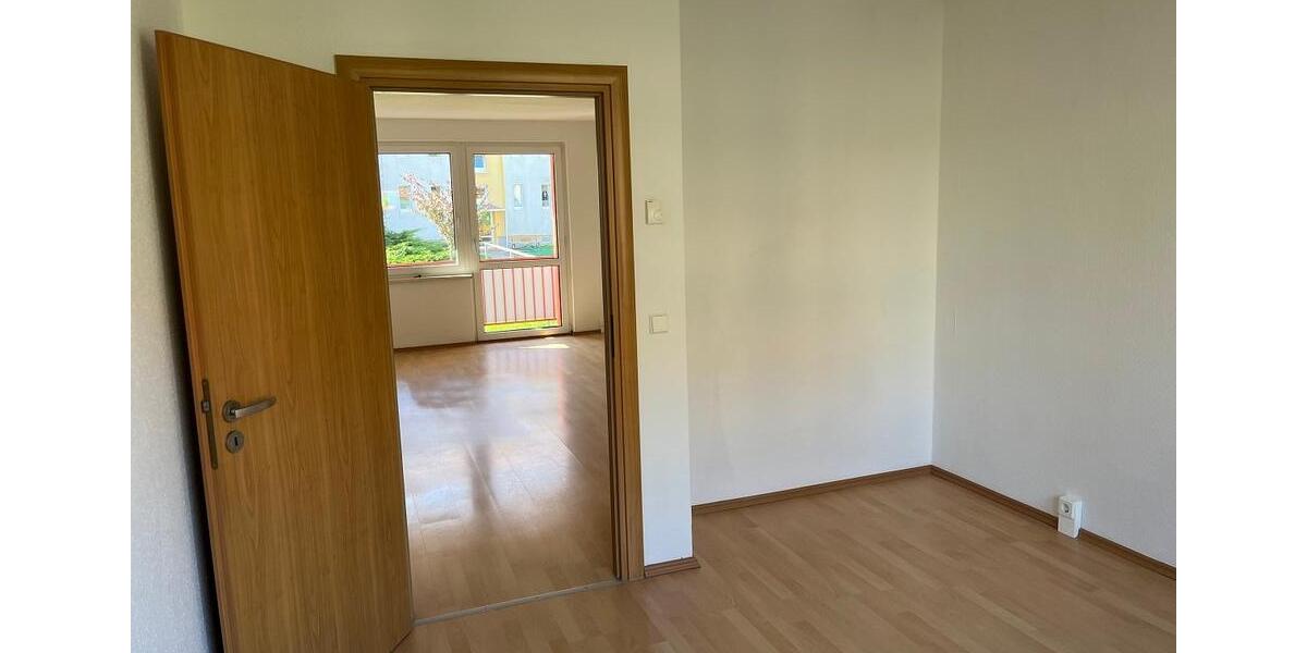 Etagenwohnung Löbau - 2 Zimmer, 50 m&sup2;, 290&euro; | Angebot:26662732