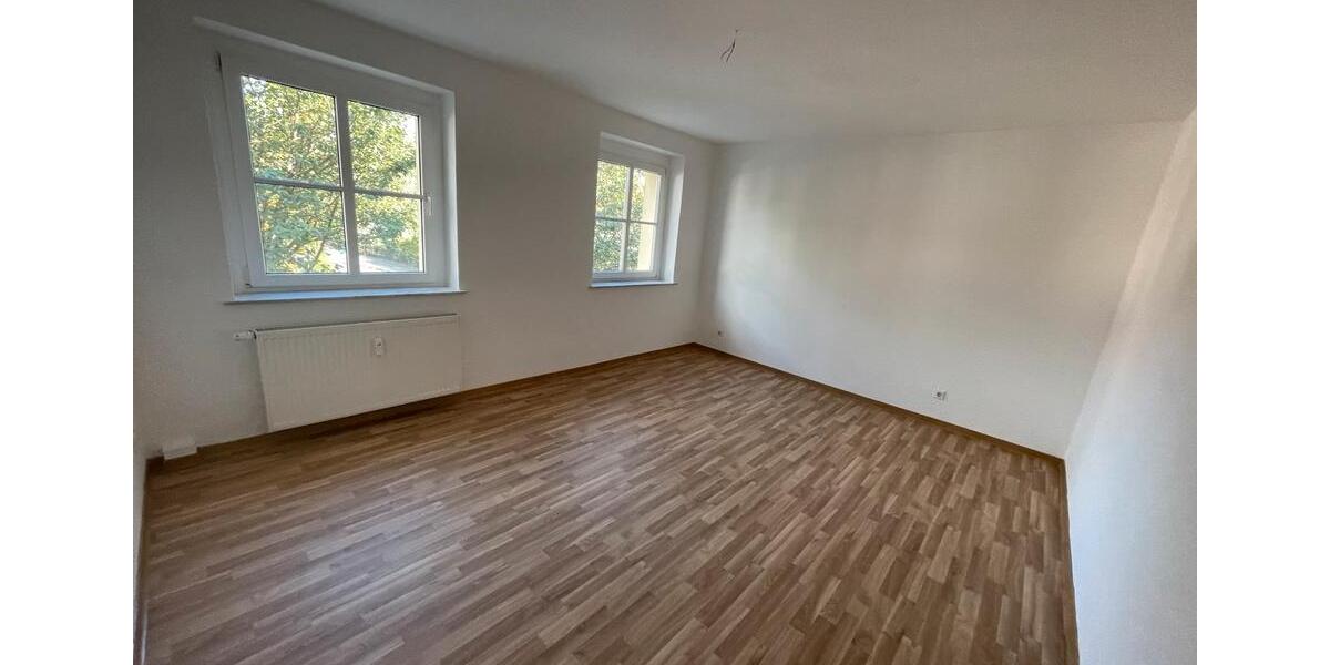 Etagenwohnung Leuna - 2.5 Zimmer, 63 m&sup2;, 581&euro; | Angebot:25988887