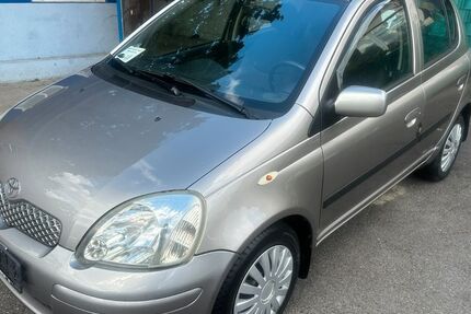 Toyota Yaris 106.800 km 3.900 &euro; Berlin 12347