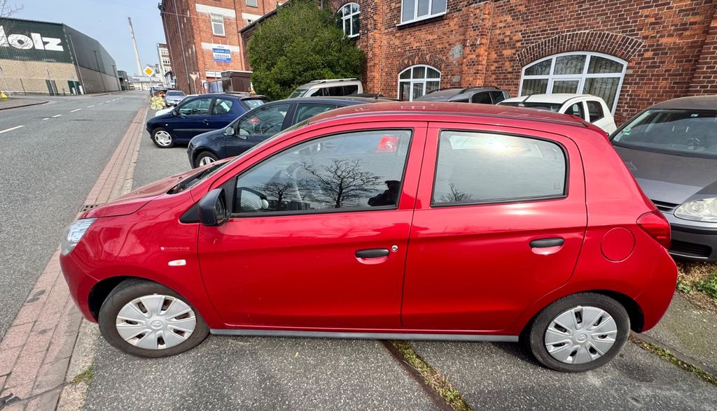 Mitsubishi Space Star 141.071 km 3.900 &euro; Bremen 28205