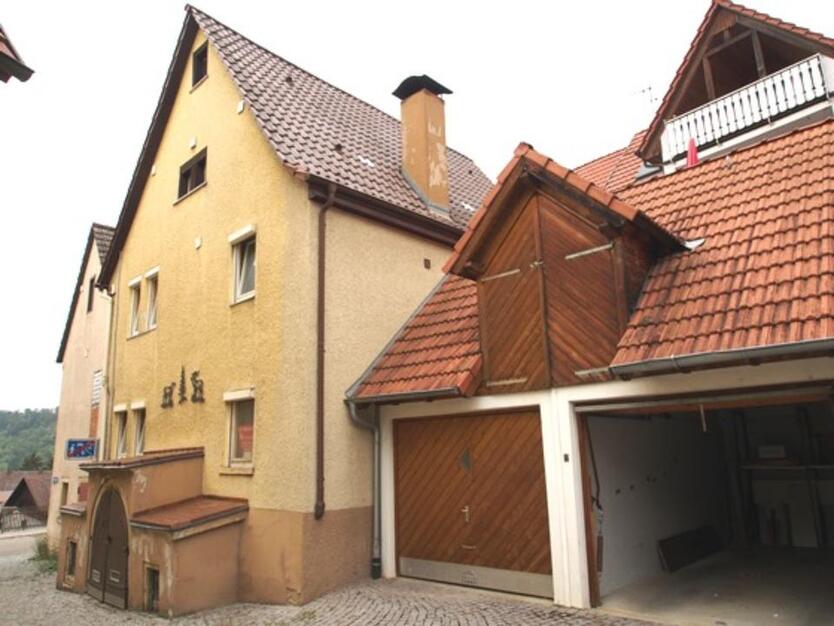 Haus für den geschickten Handwerker mit Garage zimmer