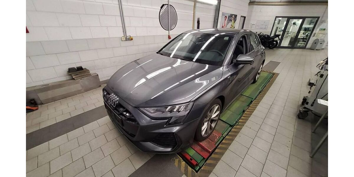 Audi A3 15.000 km 31.490 &euro; Solingen 42653