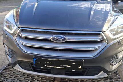 Ford Kuga 221.500 km 12.800 € Frielendorf 34621