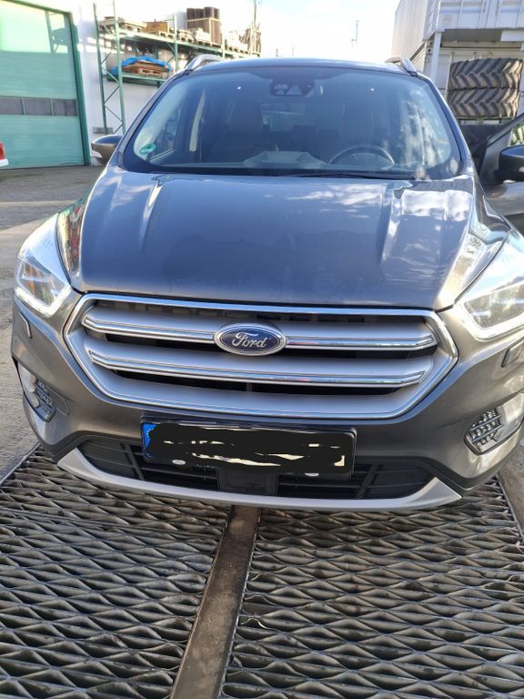 Ford Kuga 221.500 km 12.800 € Frielendorf 34621