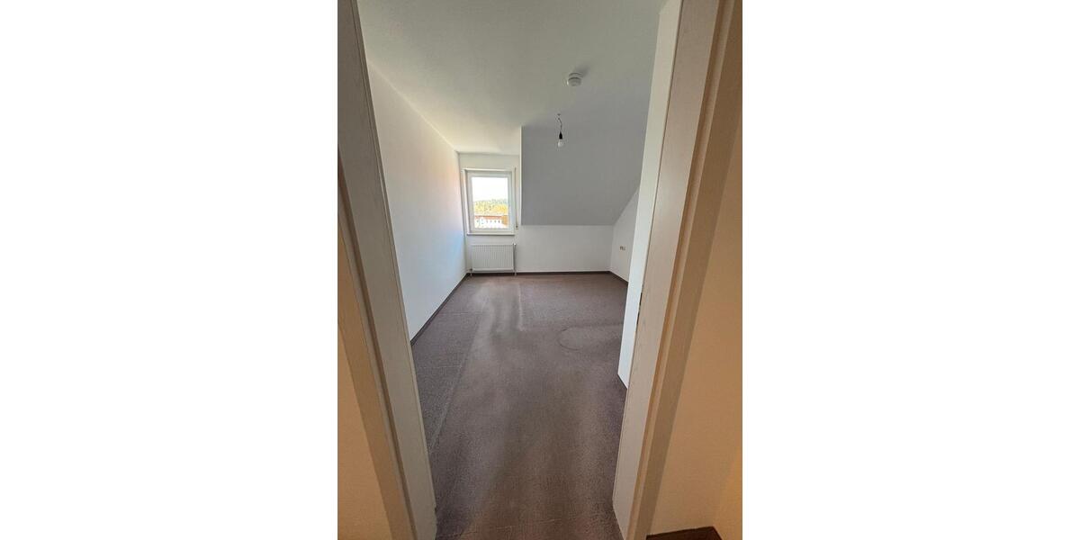 Dachgeschoßwohnung Hildburghausen - 2 Zimmer, 53 m&sup2;, 490&euro; | Angebot:26279344