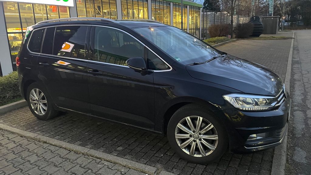 VW Touran 109.000 km 17.699 &euro; Pfullingen 72793