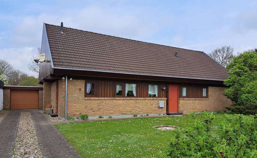 Haus zum Kaufen in Schenefeld bei Itzehoe 298.000 € 108 m²