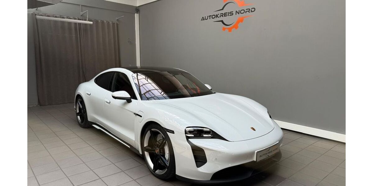 Porsche Taycan 25.000 km 73.999 &euro; Lübeck 23556