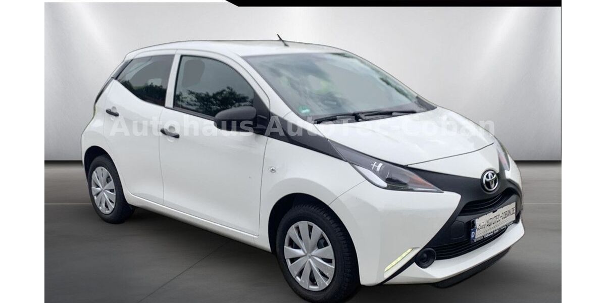 Toyota Aygo (X) 32.434 km 7.890 &euro; Freising 85356