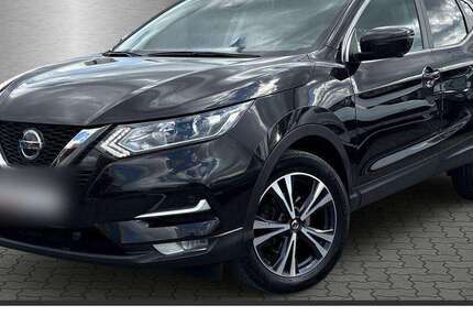 Nissan Qashqai 72.000 km 19.470 &euro; Helgoland 27498