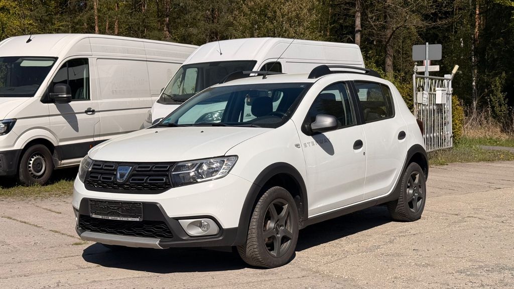 Dacia Sandero 63.830 km 8.799 &euro; St. Gangloff 07629