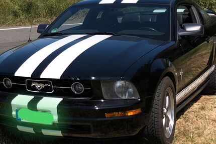 Ford Mustang 142.000 km 10.400 &euro; Köln 51065