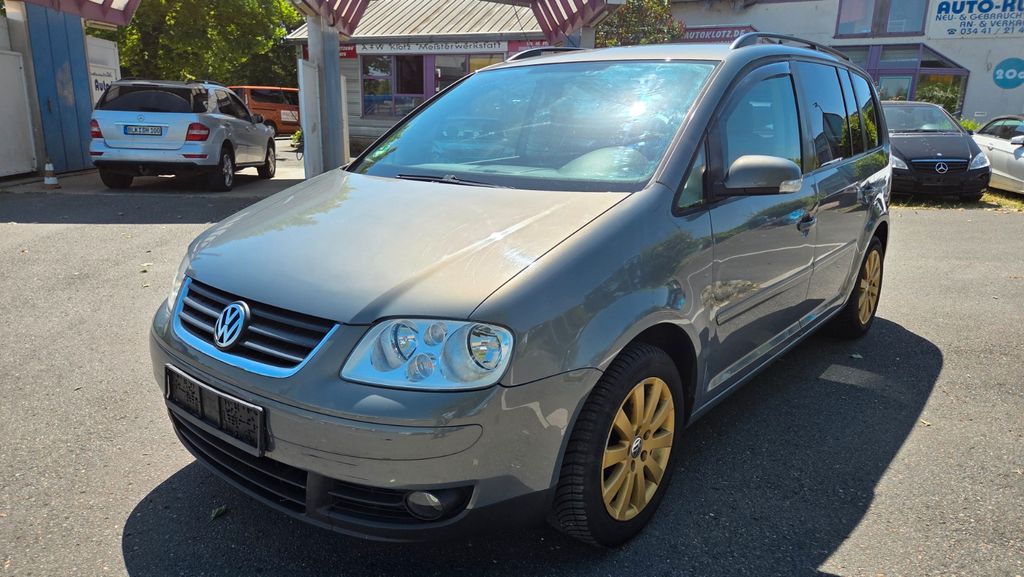 VW Touran 256.500 km 2.490 &euro; Grana 06712