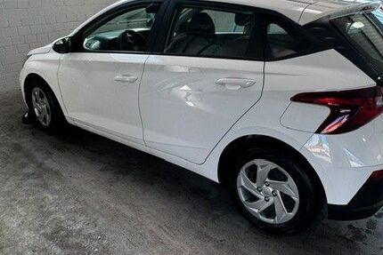 Hyundai i20 32.900 km 13.450 &euro; Gütersloh 33330