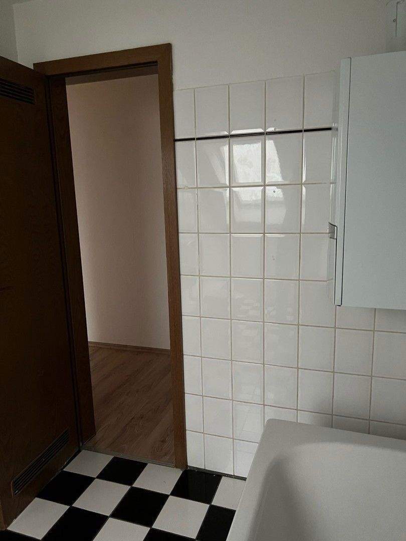 Schöne Dachgeschosswohnung 1 zimmer