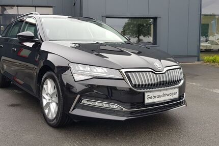 Skoda Superb 22.800 km 24.990 &euro; Salzkotten 33154