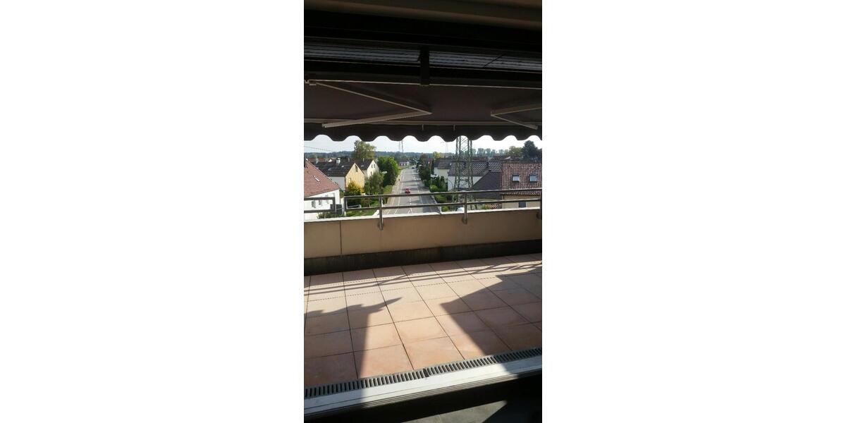 Möbliertes 1-Zimmer Penthouse mit Terrasse in Stadtbergen zimmer