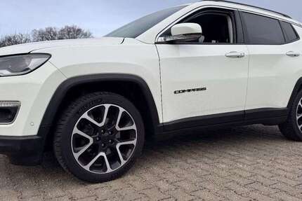 Jeep Compass 76.000 km 17.999 &euro; München 81825