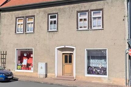 Zum Miete Lade(Imbiss)130 m2 UND 3 Wonungen 110 m2 850 € proStück zimmer