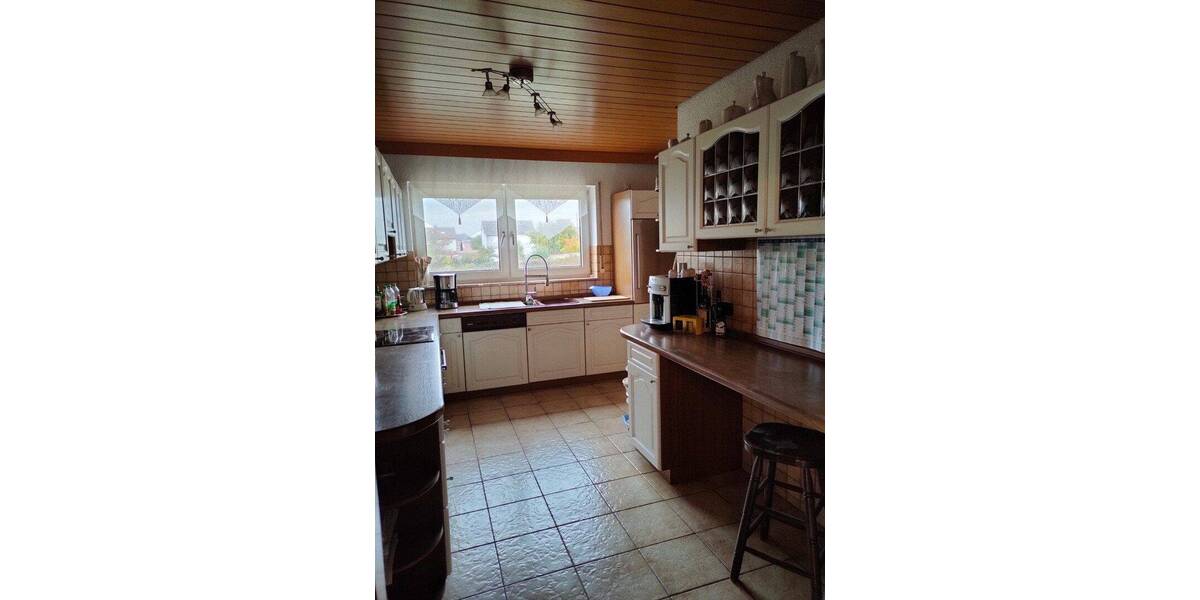 Etagenwohnung Holzheim - 5 Zimmer, 120 m&sup2;, 1.350&euro; | Angebot:26840382