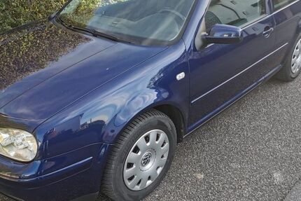 VW Golf 228.000 km 2.400 &euro; Neuenstadt 74196