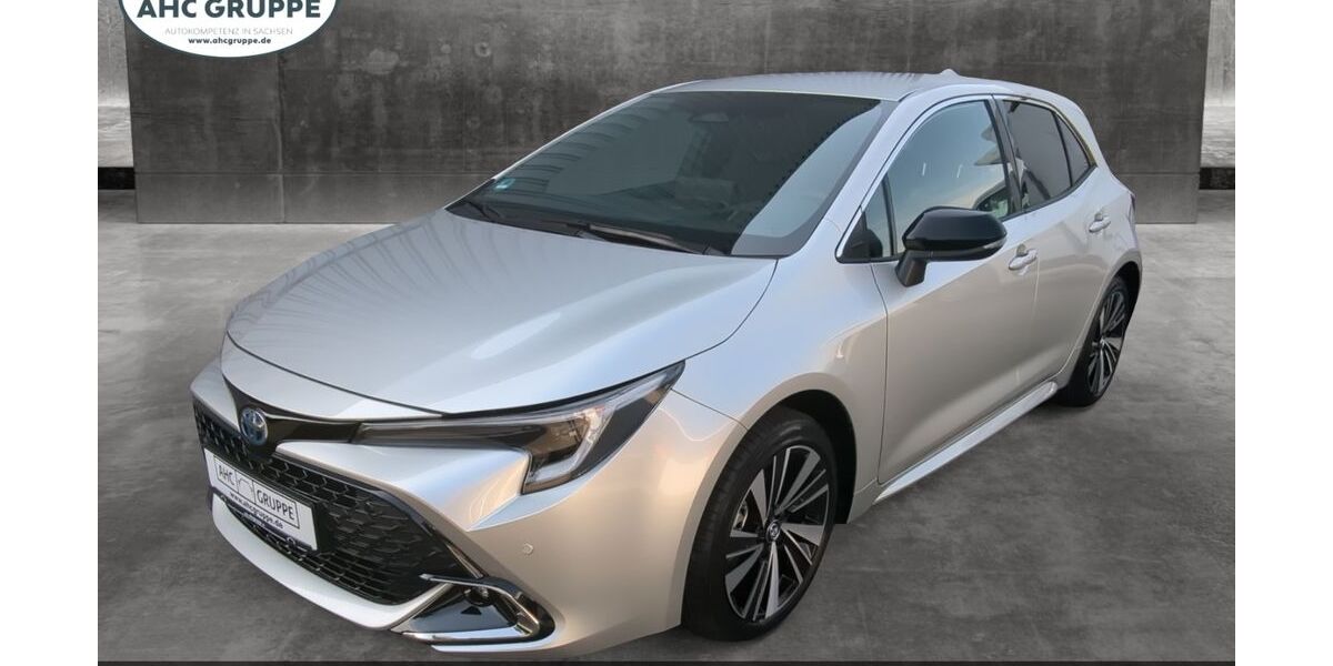 Toyota Corolla 10.620 km 30.990 &euro; Chemnitz 09119