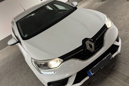 Renault Megane 142.300 km 5.850 &euro; Freiburg 79106
