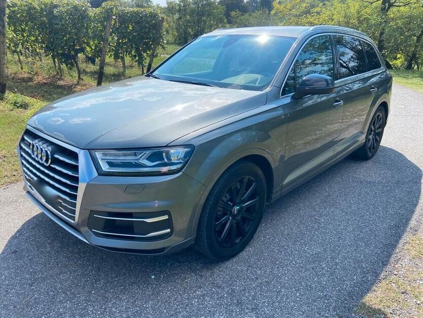 Q7