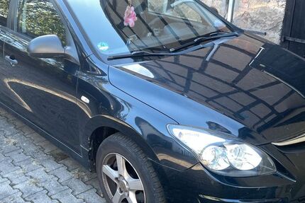 Hyundai i30 274.000 km 900 &euro; Hallerndorf 91352