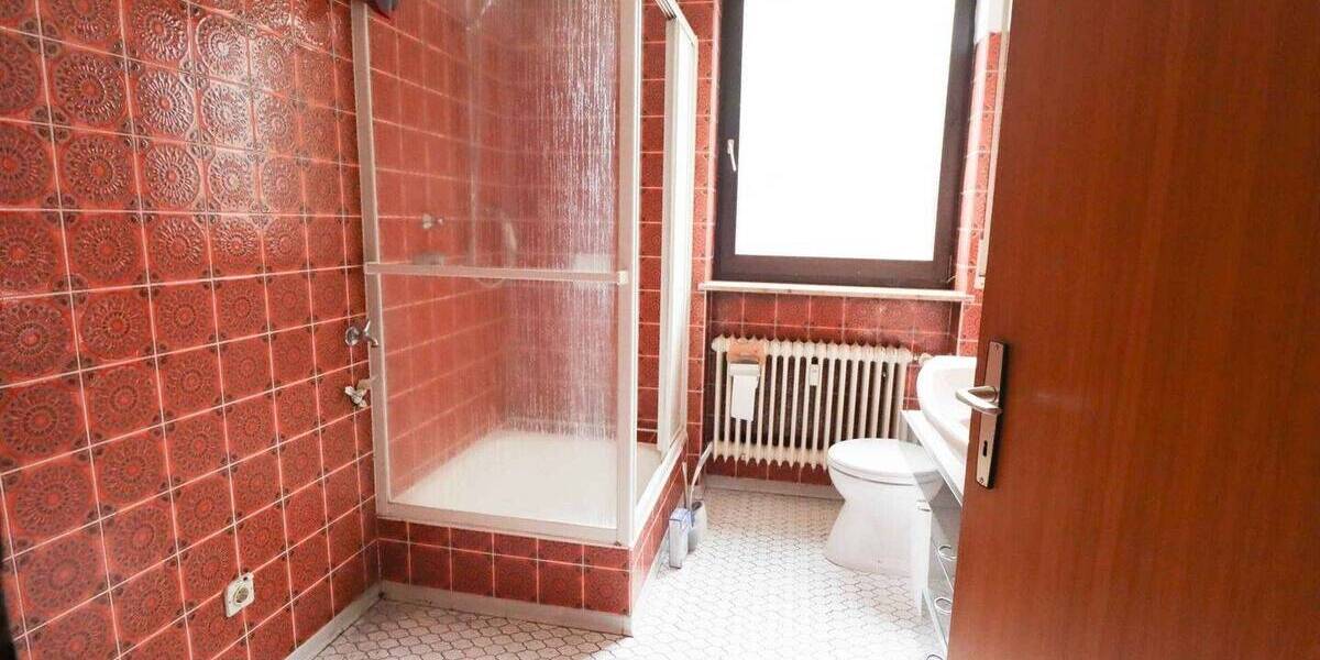 Etagenwohnung Greding - 9 Zimmer, 241 m&sup2;, 450.000&euro; | Angebot:25745121