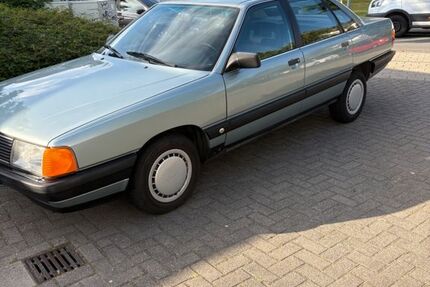 Audi 100