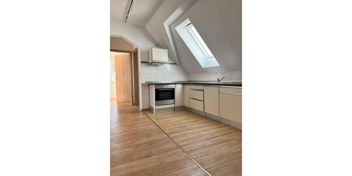 Dachgeschoßwohnung Pfarrkirchen - 3 Zimmer, 68 m&sup2;, 800&euro; | Angebot:26375401