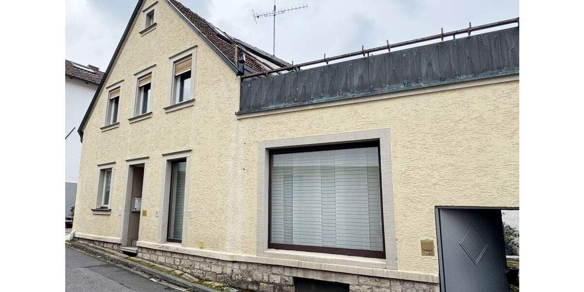 Einfamilienhaus Rimpar - 6 Zimmer, 135 m&sup2;, 159.000&euro; | Angebot:25796519