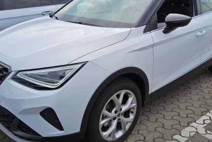 Seat Arona 9.850 km 20.690 &euro; Wolfsburg 38440