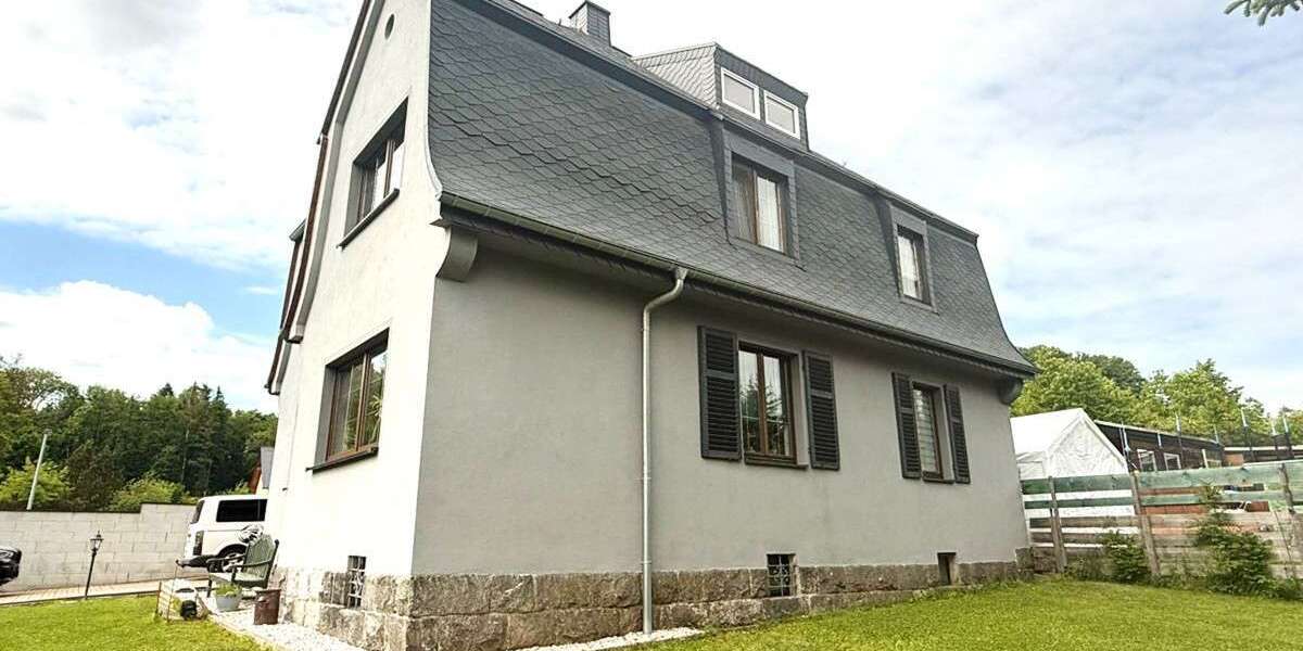 Haus zum Kaufen in Lößnitz 359.000 € 245 m² 9 zimmer