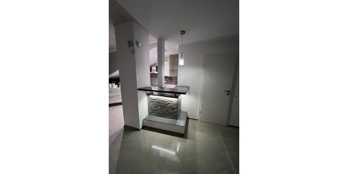 Dachgeschoßwohnung Ludwigshafen am Rhein Ludwigshafen-Hemshof - 3 Zimmer, 95 m&sup2;, 1.140&euro; | Angebot:25994780