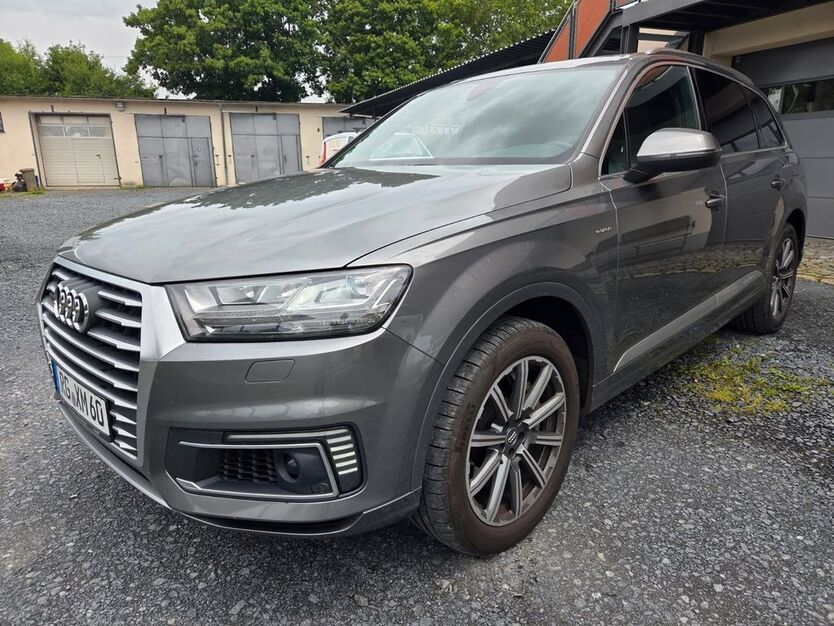 Audi Q7 225.000 km 23.500 € Coswig 01640