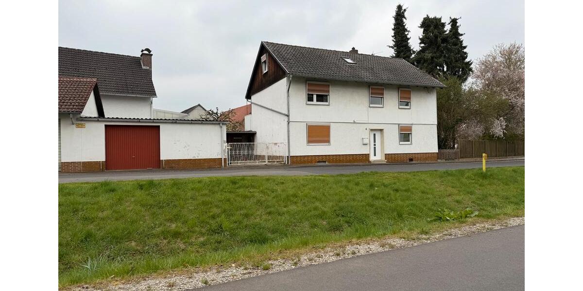 Einfamilienhaus Eschwege - 7 Zimmer, 160 m&sup2;, 84.000&euro; | Angebot:26132504